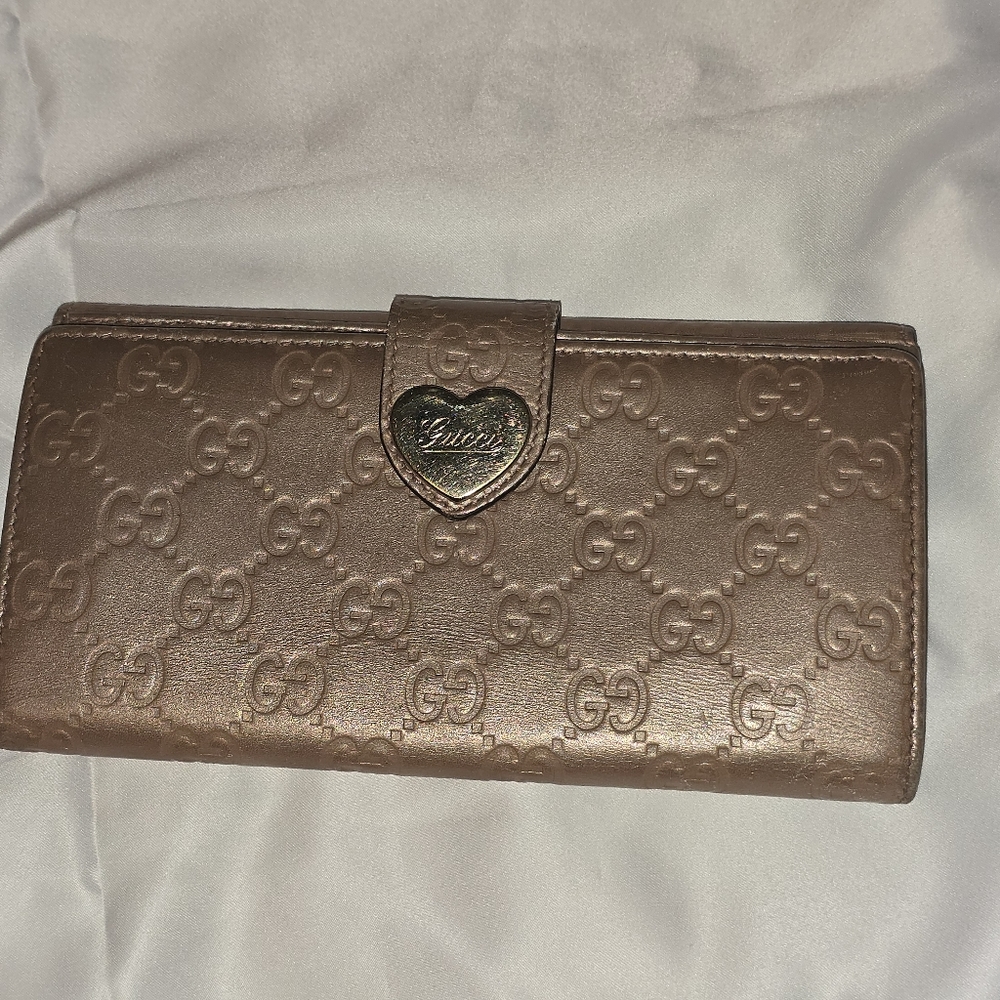 EUC Gucci Golden Guccissima Trifold Wallet in Box